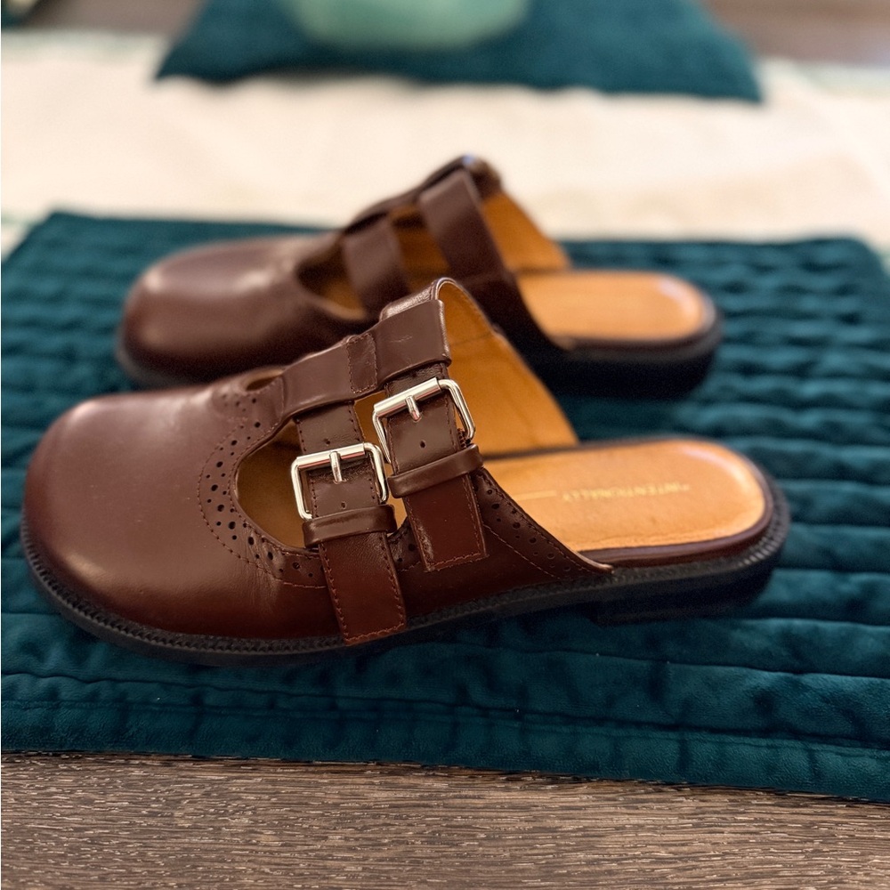 Intentionally Blank Leather Varsity Brogue Mules Size 8